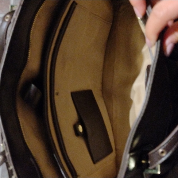 Tutilo large multi pocket tote with secure tablet of small labtop slot. - Picture 6 of 11